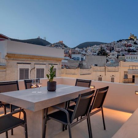 The Heart Of Syra - Your Home In Ermoupolis Exterior photo